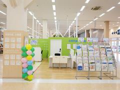 保険見直し本舗 八幡イズミヤ店の写真