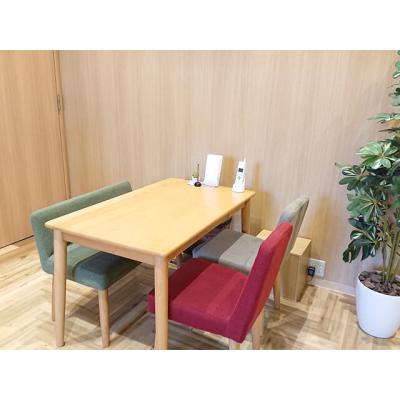 保険見直し本舗 アクロスプラザ浦安東野店 相談スペース