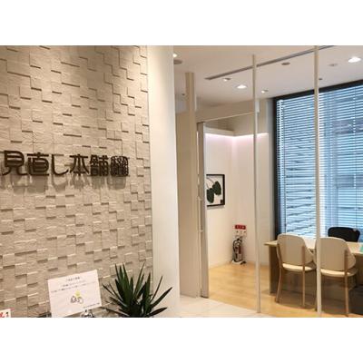 保険見直し本舗 ニュウマン新宿店 店舗外観1