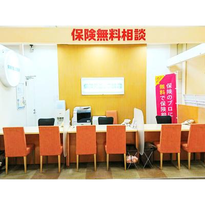 保険見直し本舗 館林アゼリアモール店 店舗外観