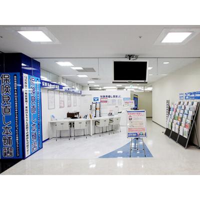 保険見直し本舗 トナリエ四日市店 店舗外観