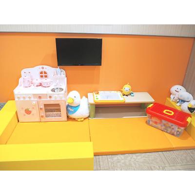 保険クリニック キテミテマツド店 キッズスペース